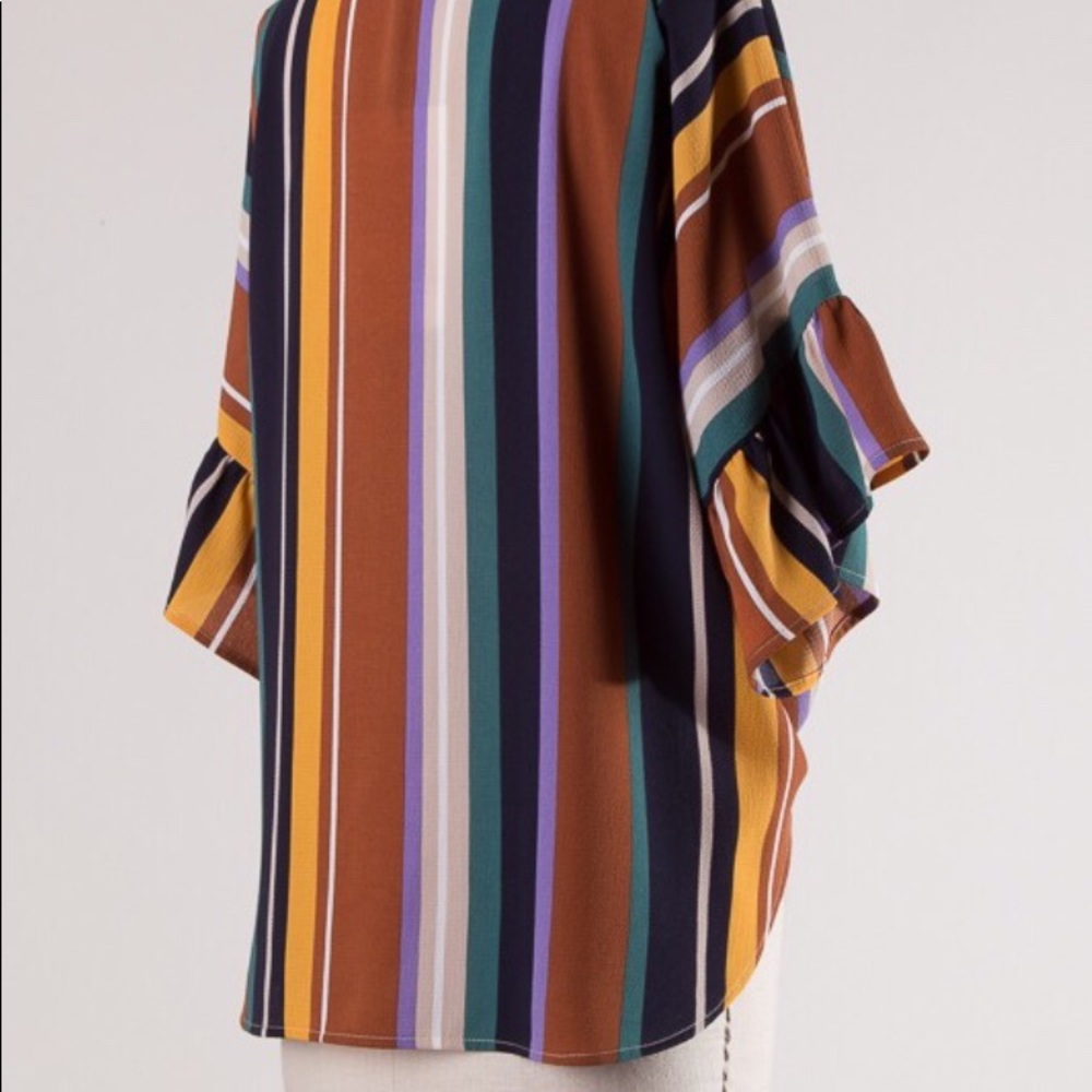 ❗️One Left❗️NWT Short Sleeve Cardigan - Picture 5 of 6